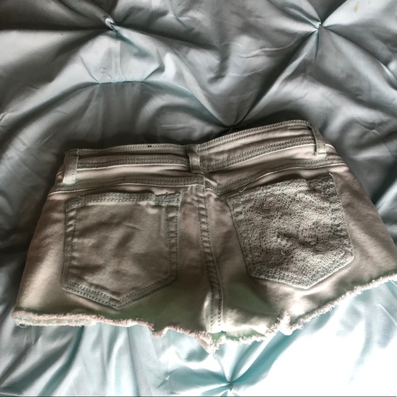 Light blue cut off shorts - Picture 2 of 4